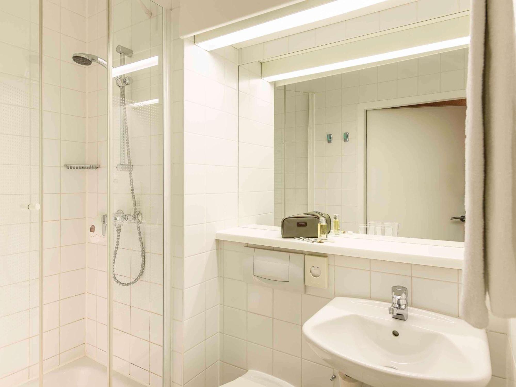 Ibis Wien Messe Экстерьер фото